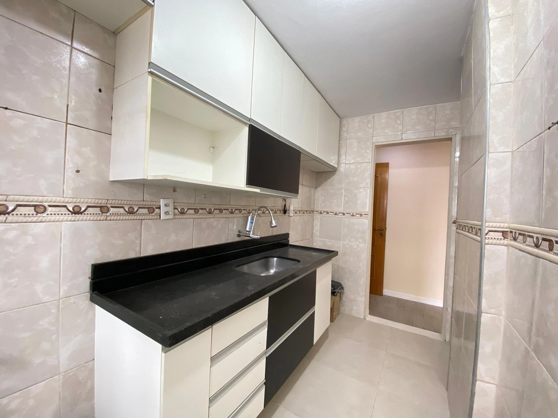 Rental apartment with a closed kitchen and 2 bedrooms — photo 26