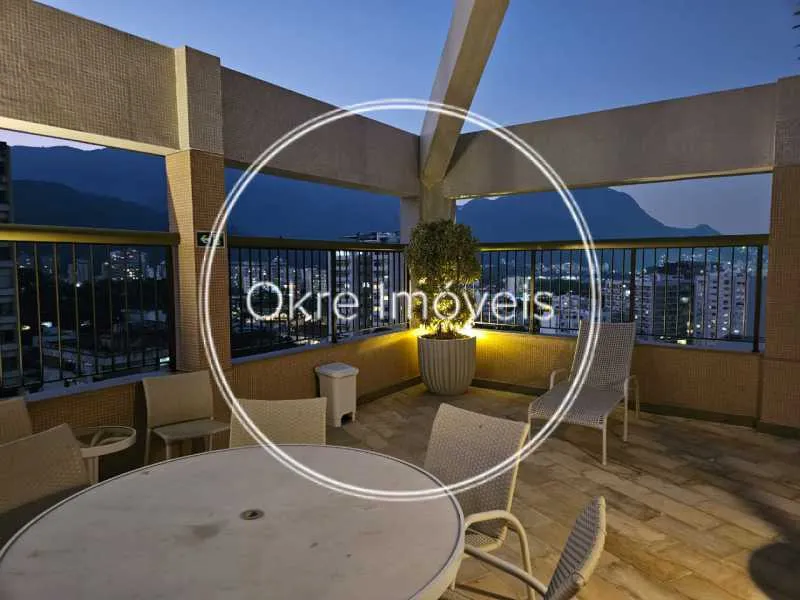 Furnished 1-bedroom apartment with open-plan kitchen — photo 7