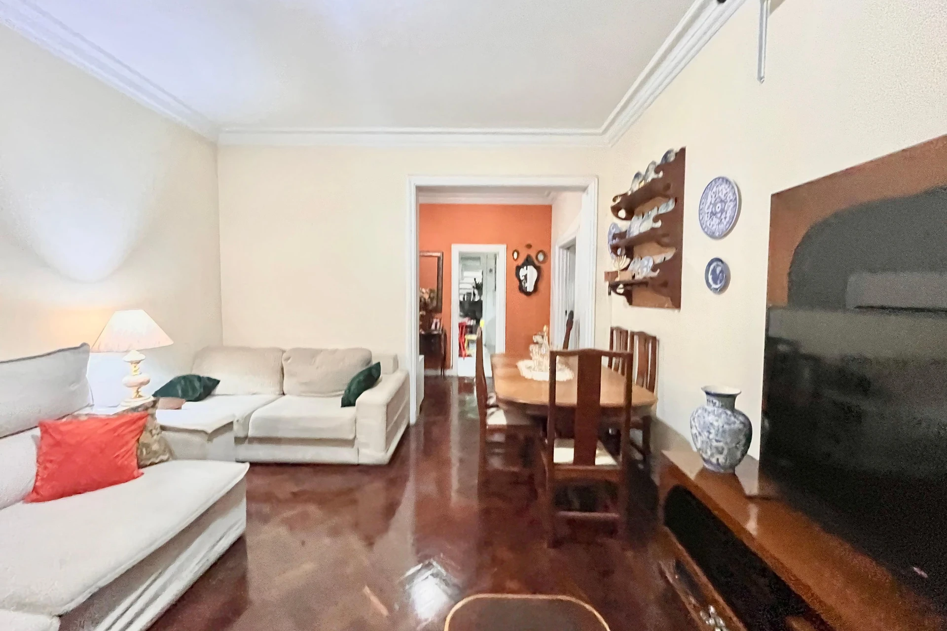 Furnished apartment, 140 m², with a washing machine — photo 12