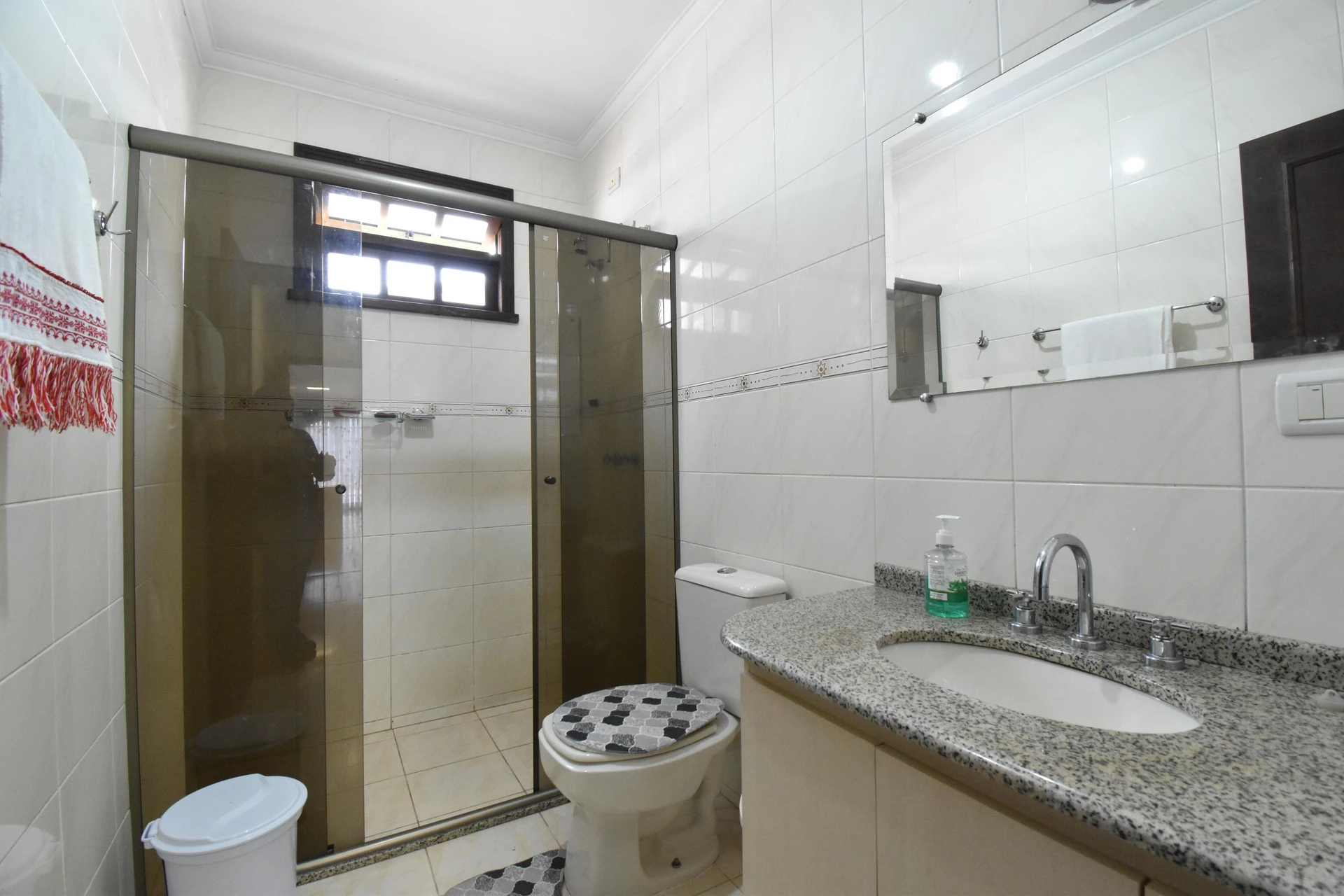 Будинок із 3 спальнями та джакузі — photo 33