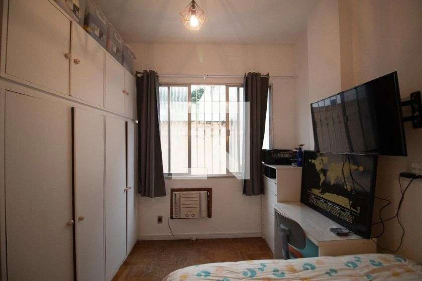 Furnished 67 m² apartment with 2 bedrooms and 1 bathroom — photo 16