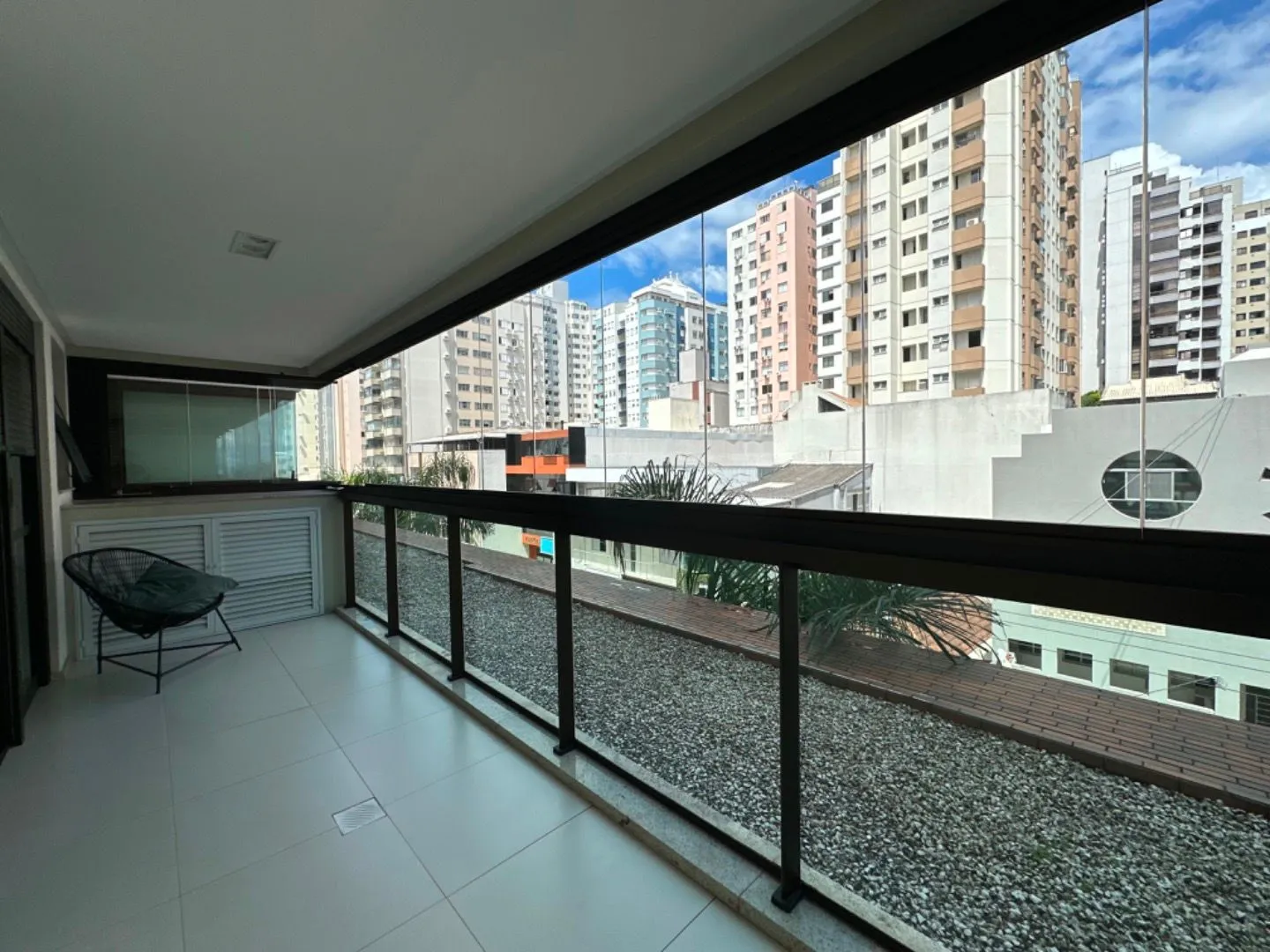 Estudio amueblado con 1 dormitorio y balcón acristalado — photo 29