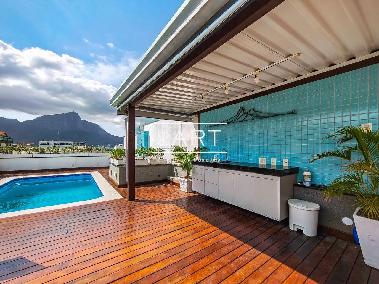 Apartamento de 310 m² com lava-louças e banheira — photo 13
