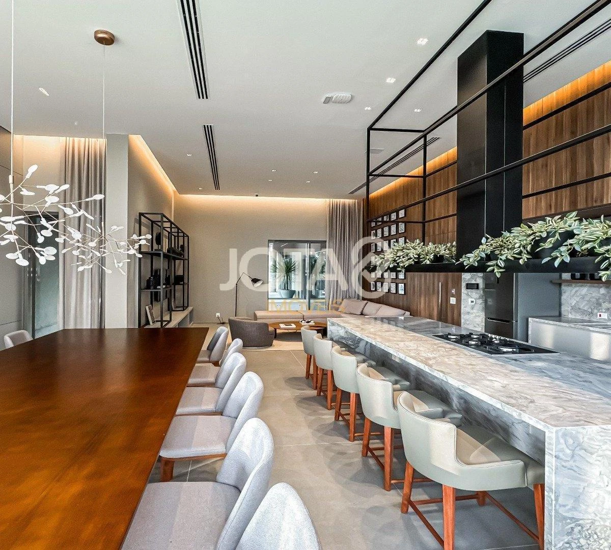 Furnished 195 m² apartment with 2 en-suite bedrooms — photo 17