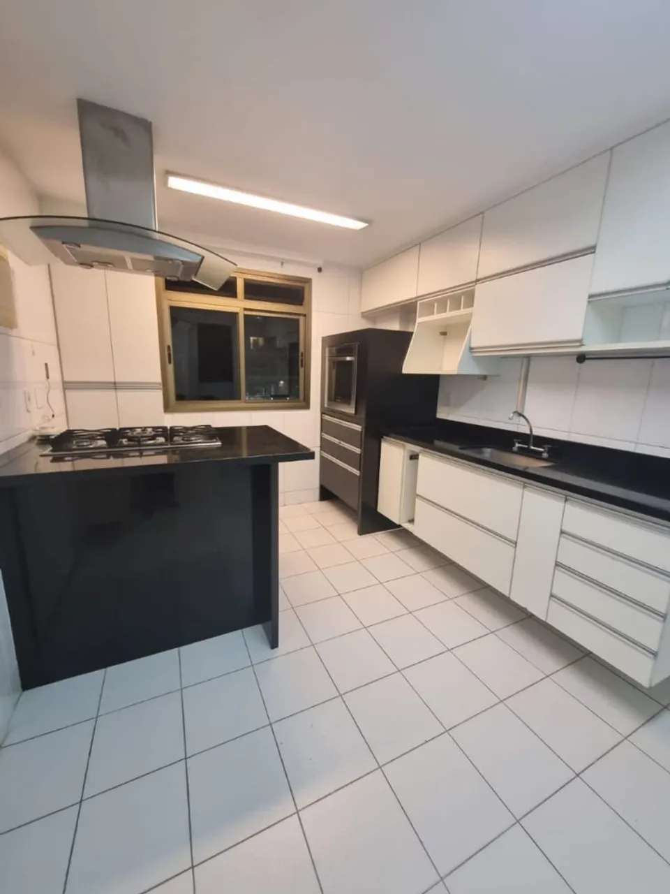 Unfurnished 3-bedroom apartment with gas kitchen — photo 6