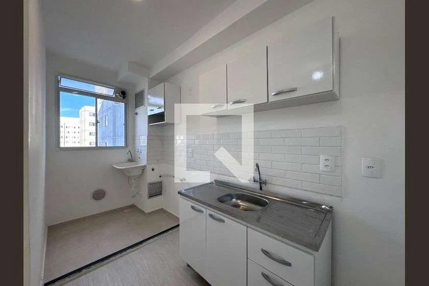 Wood or laminate floors in a 2-bedroom apartment, 48 m² — photo 23