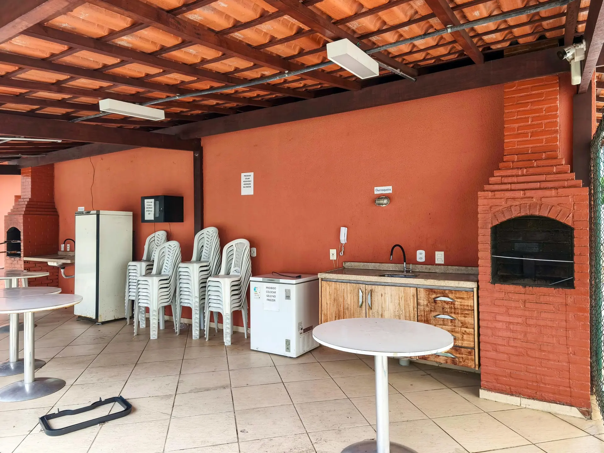 Apartamento de 2 quartos em condomínio com piscina — photo 21