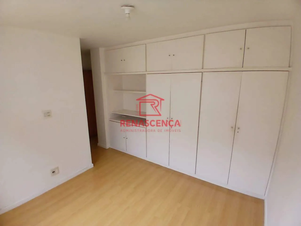 Unfurnished apartment with 2 bedrooms and a balcony — photo 14
