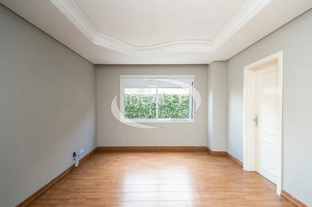 Rental house with 5 bedrooms and 6 bathrooms — photo 28