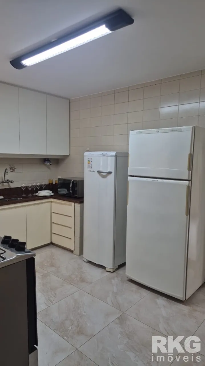 Furnished apartment with 3 bedrooms and 2 bathrooms — photo 8