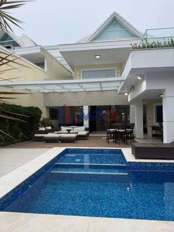Casa triplex mobiliada com 4 suítes e 9 banheiros — photo 12