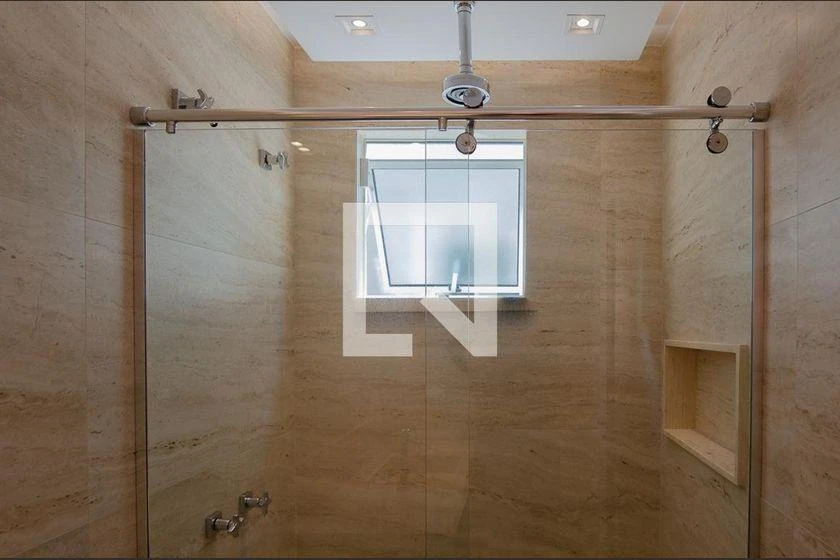 Casa de 4 quartos com 234 m² e 6 banheiros — photo 42