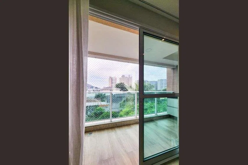 Apartment, 66 m², with a glass-enclosed balcony — photo 7