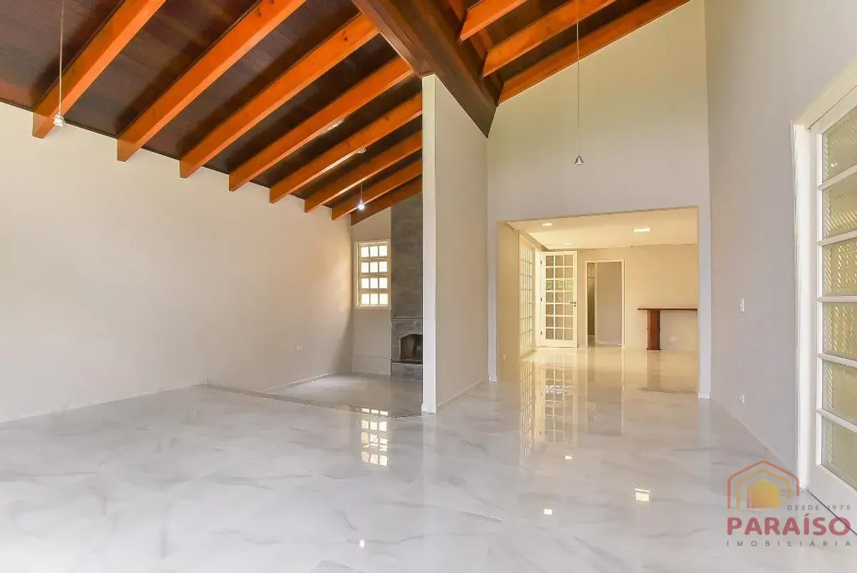 689 m² house with 5 bedrooms and 7 bathrooms — photo 4
