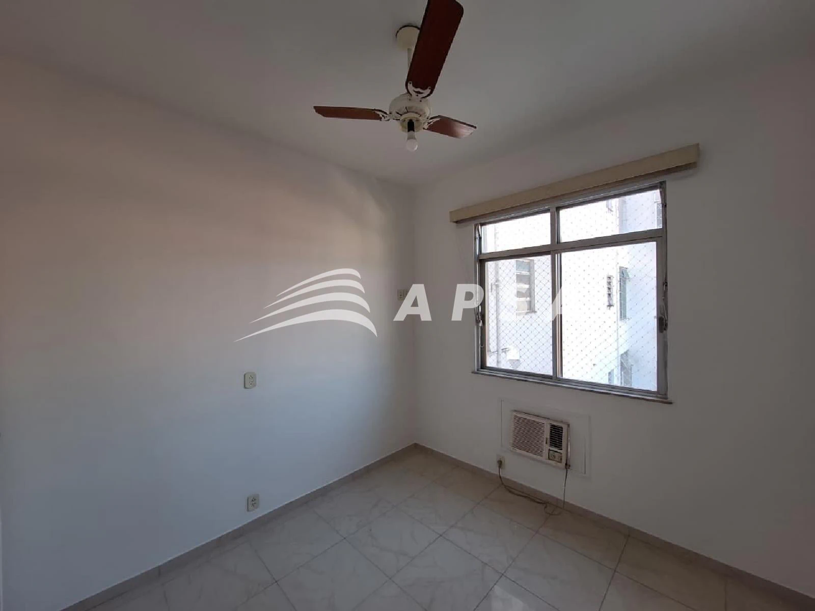 Apartamento de 92 m² com 2 quartos e área de lavanderia — photo 17