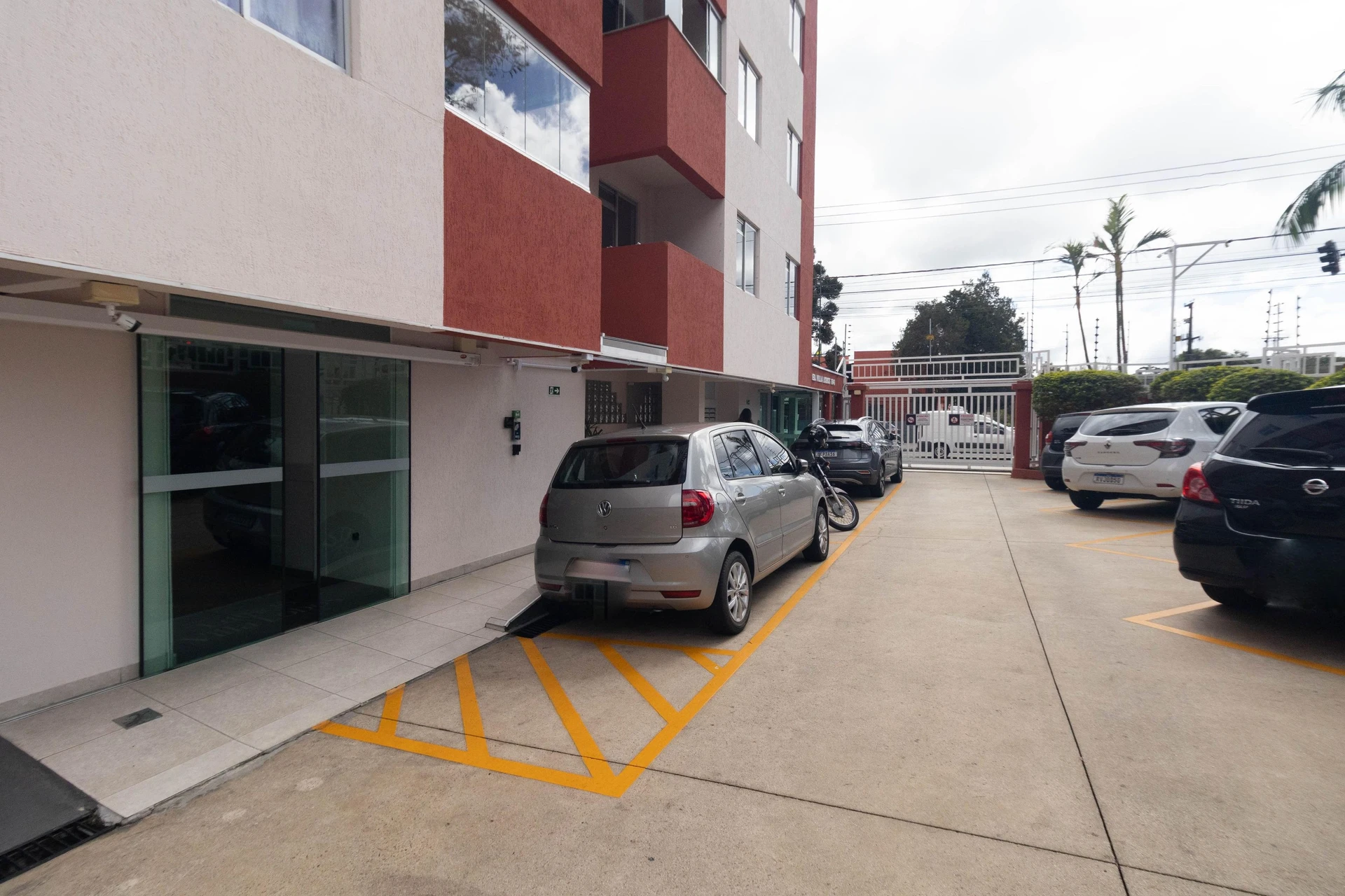 One-bedroom apartment with a washing machine in Curitiba — photo 10