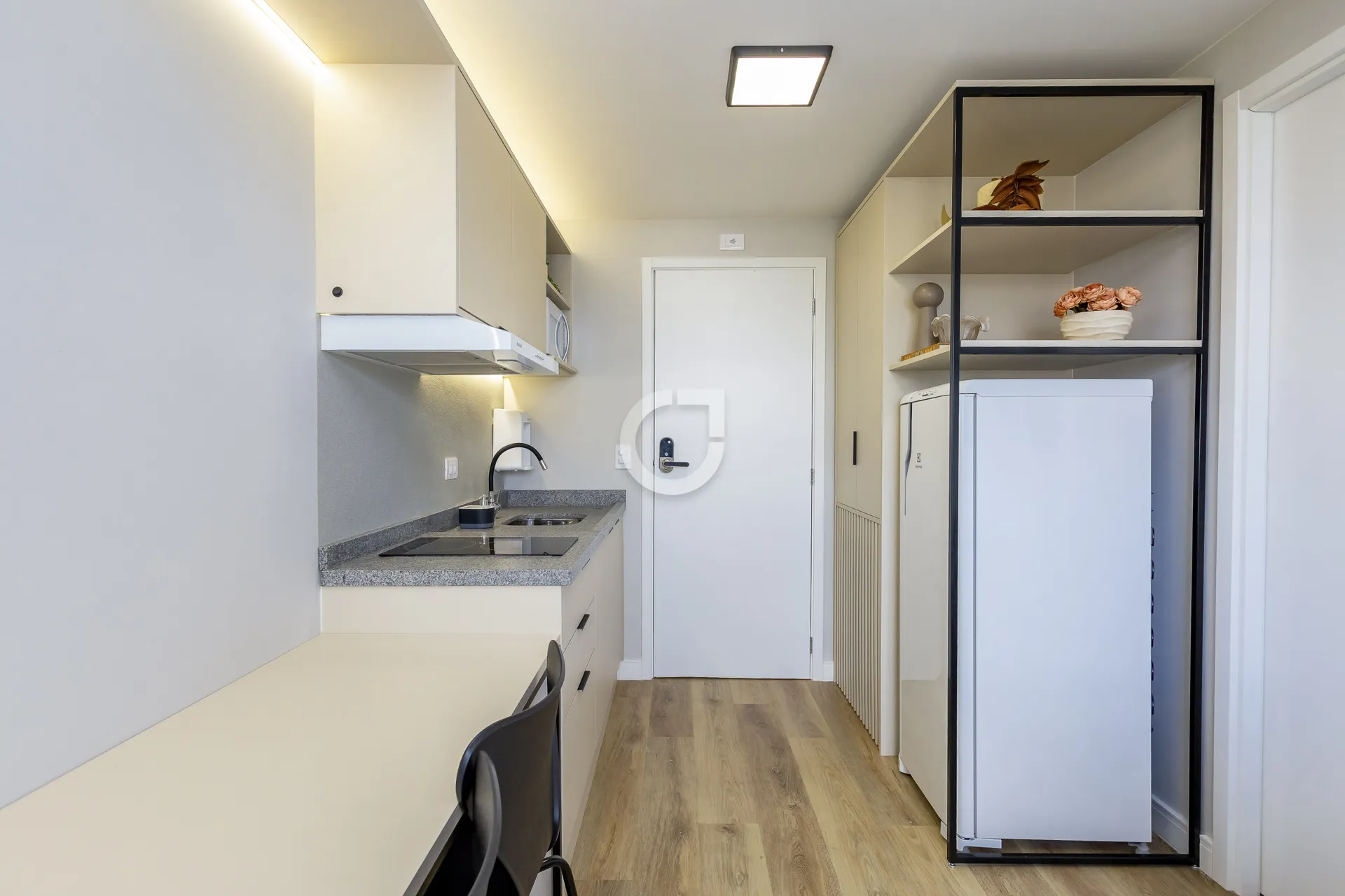 40 m² 1-bedroom apartment with en-suite and open kitchen — photo 9