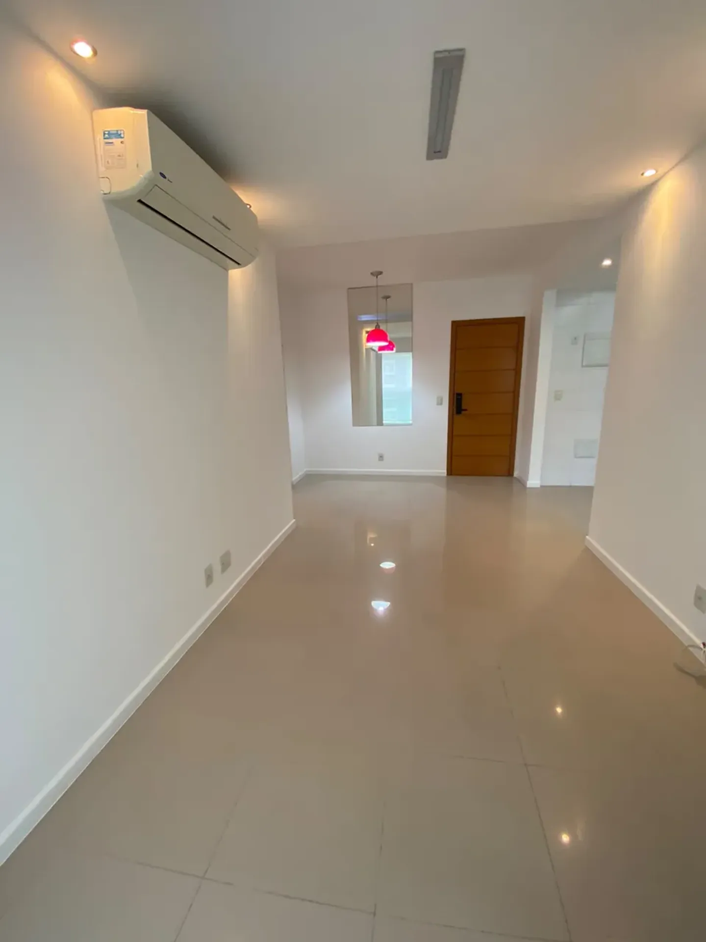 Apartment, 69 m², with a glass-enclosed balcony — photo 6