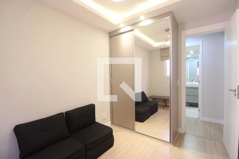 Home office in a 2-bedroom apartment, 74 m² — photo 6