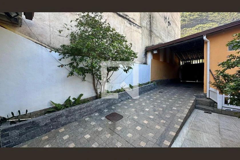 Furnished house with 2 bedrooms and 400 m², 3 baths — photo 19