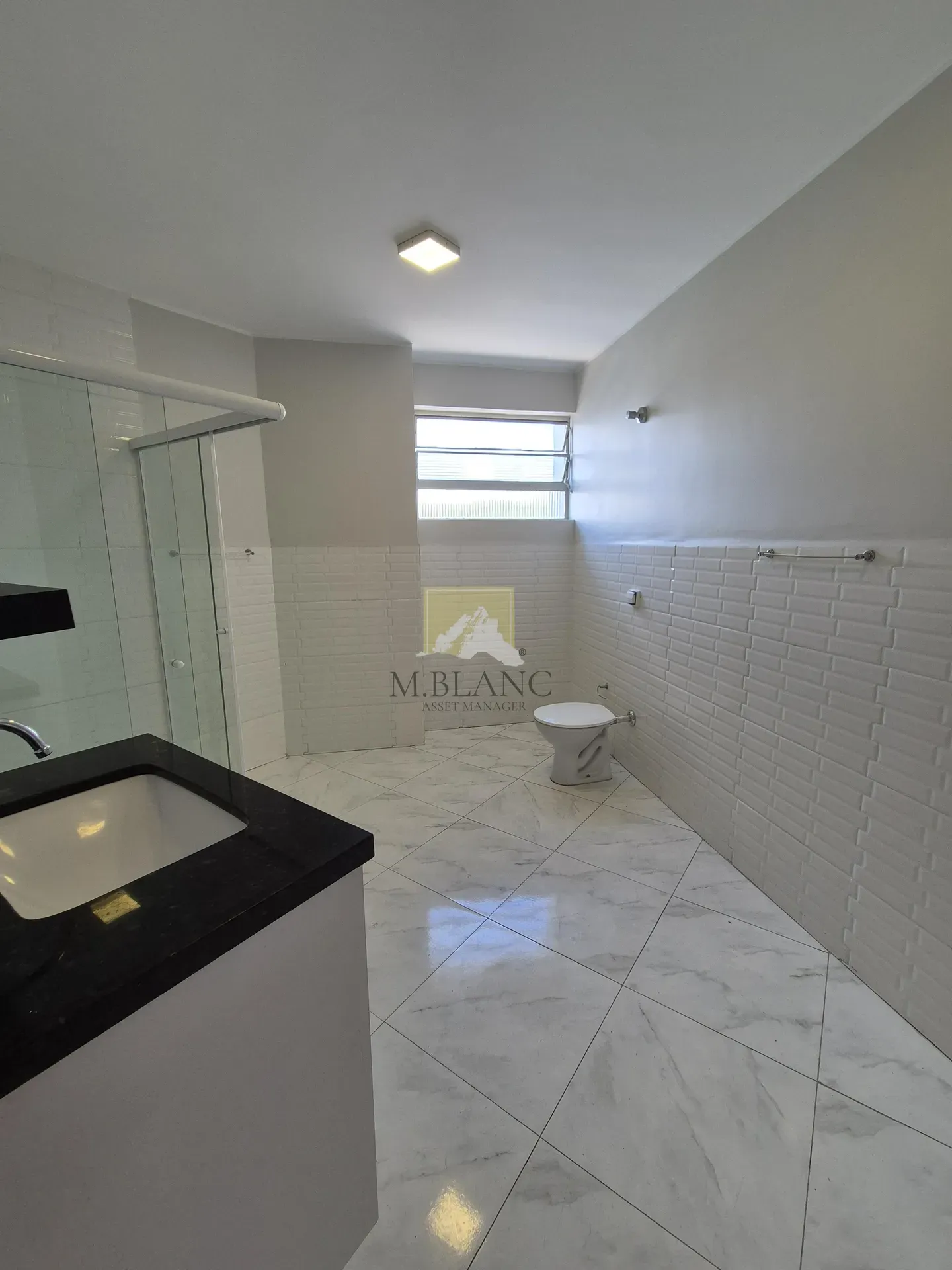 Washing machine in a 2-bedroom apartment, 120 m² — photo 4