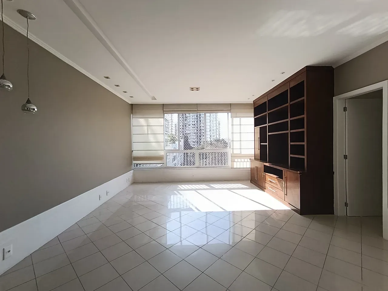 Unfurnished apartment with 3 bedrooms and 1 bathroom — photo 6