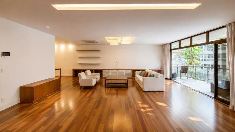 260 m² unfurnished apartment with balcony and 3 bedrooms — photo 5