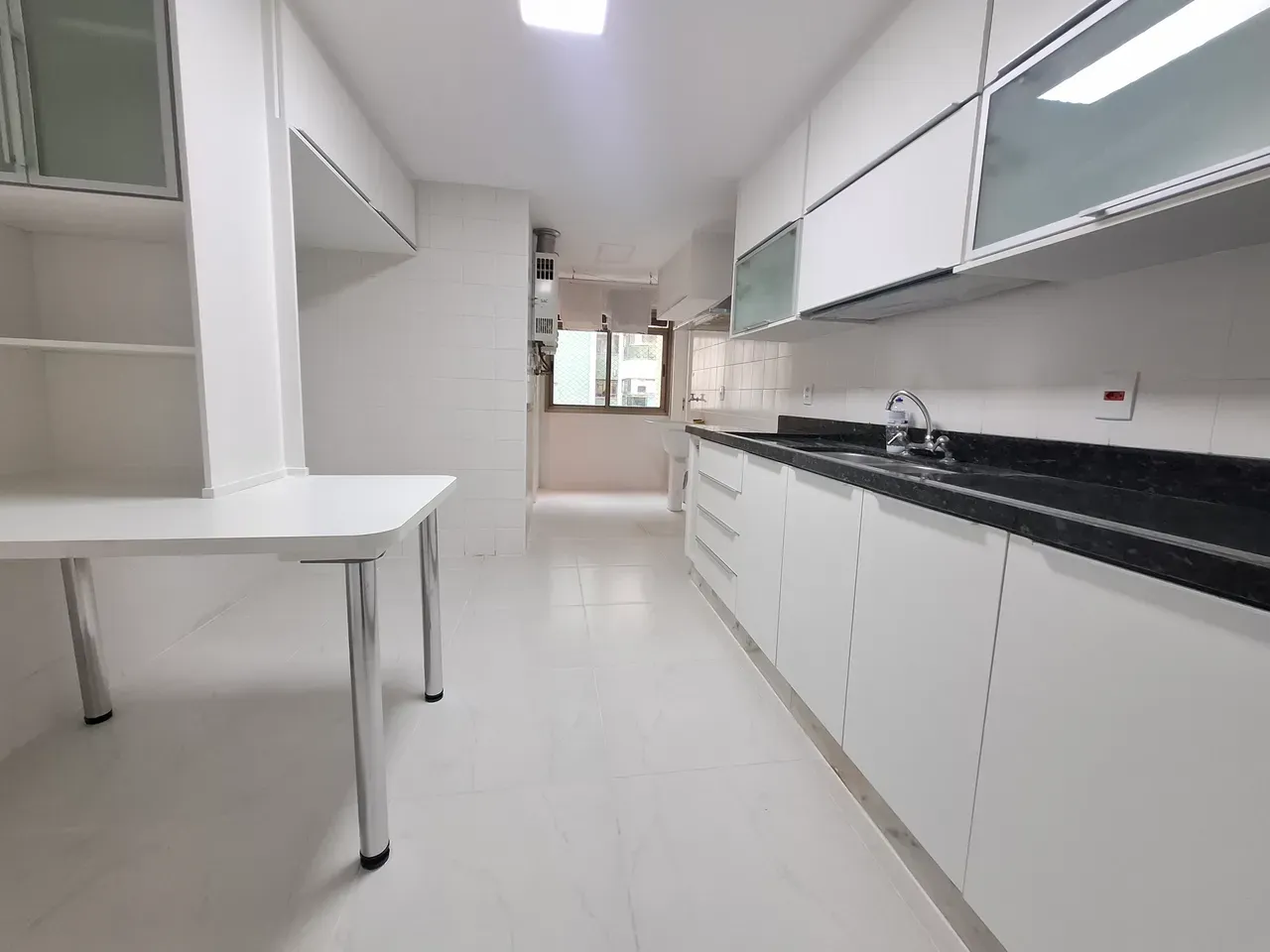 Apartment, 160 m², with floor-to-ceiling windows — photo 2