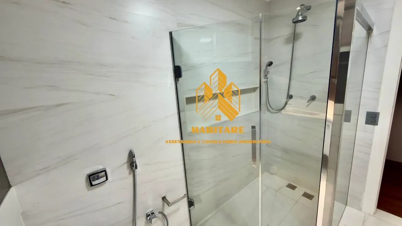 465 m² apartment with a water view and a bathtub — photo 29