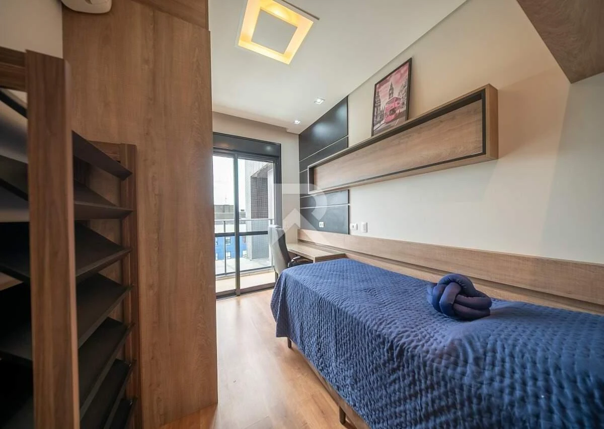 Furnished apartment, 150 m², with a glass-enclosed balcony — photo 45