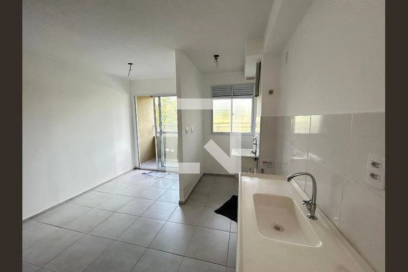 Apartamento de 2 quartos e 1 banheiro com varanda (40 m²)