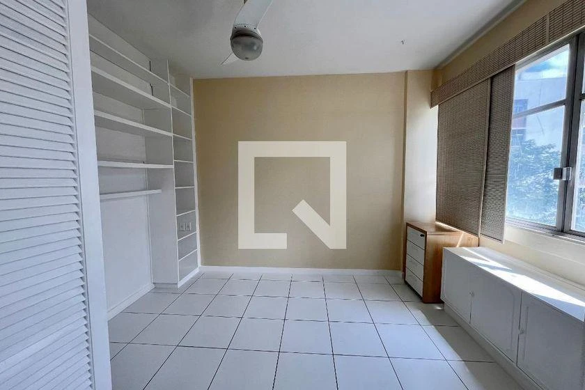 Apartamento de 2 quartos com cozinha fechada — photo 19