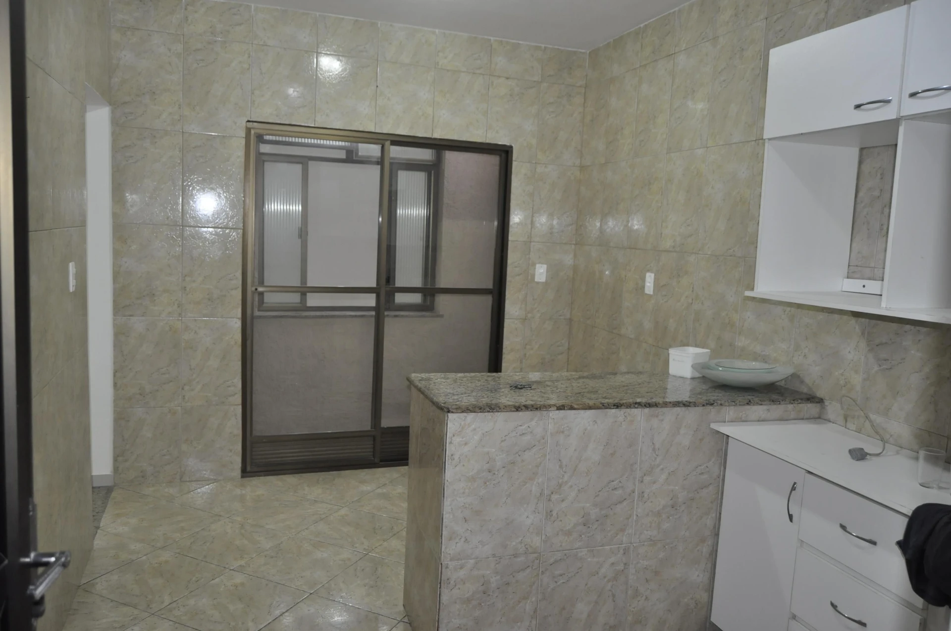 Condo house with 3 bedrooms and a suite — photo 6