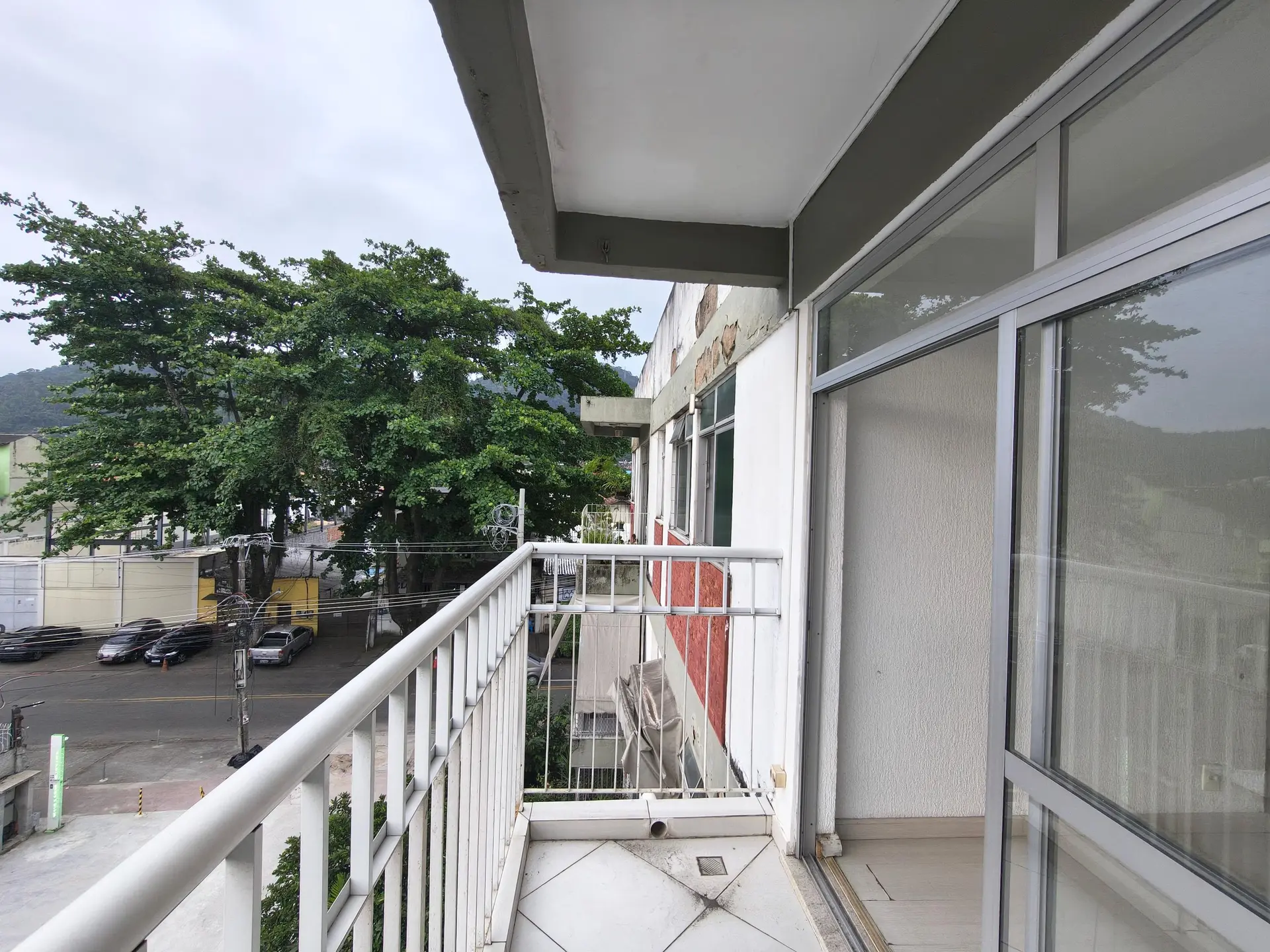 Mountain view in a 2-bedroom apartment, 60 m² — photo 12