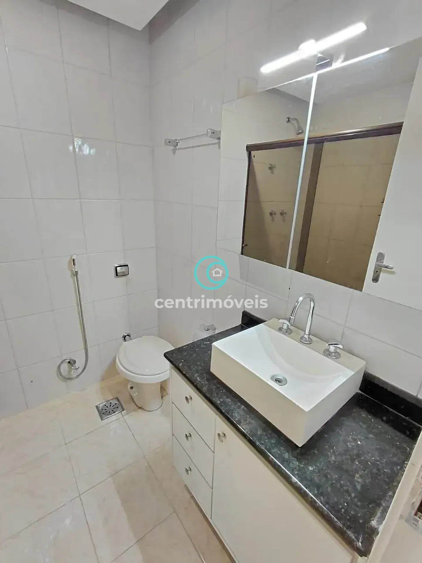 2-bedroom apartment with a mountain view in Rio de Janeiro — photo 21