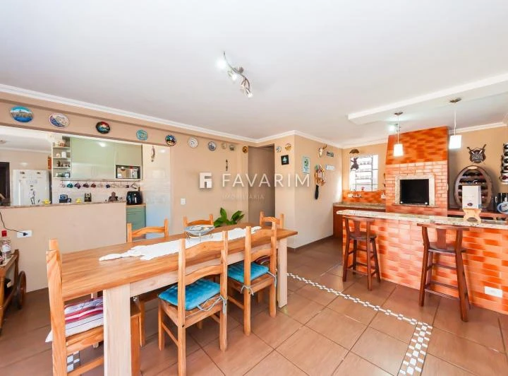 Rental house with 3 bedrooms and a balcony grill area — photo 4