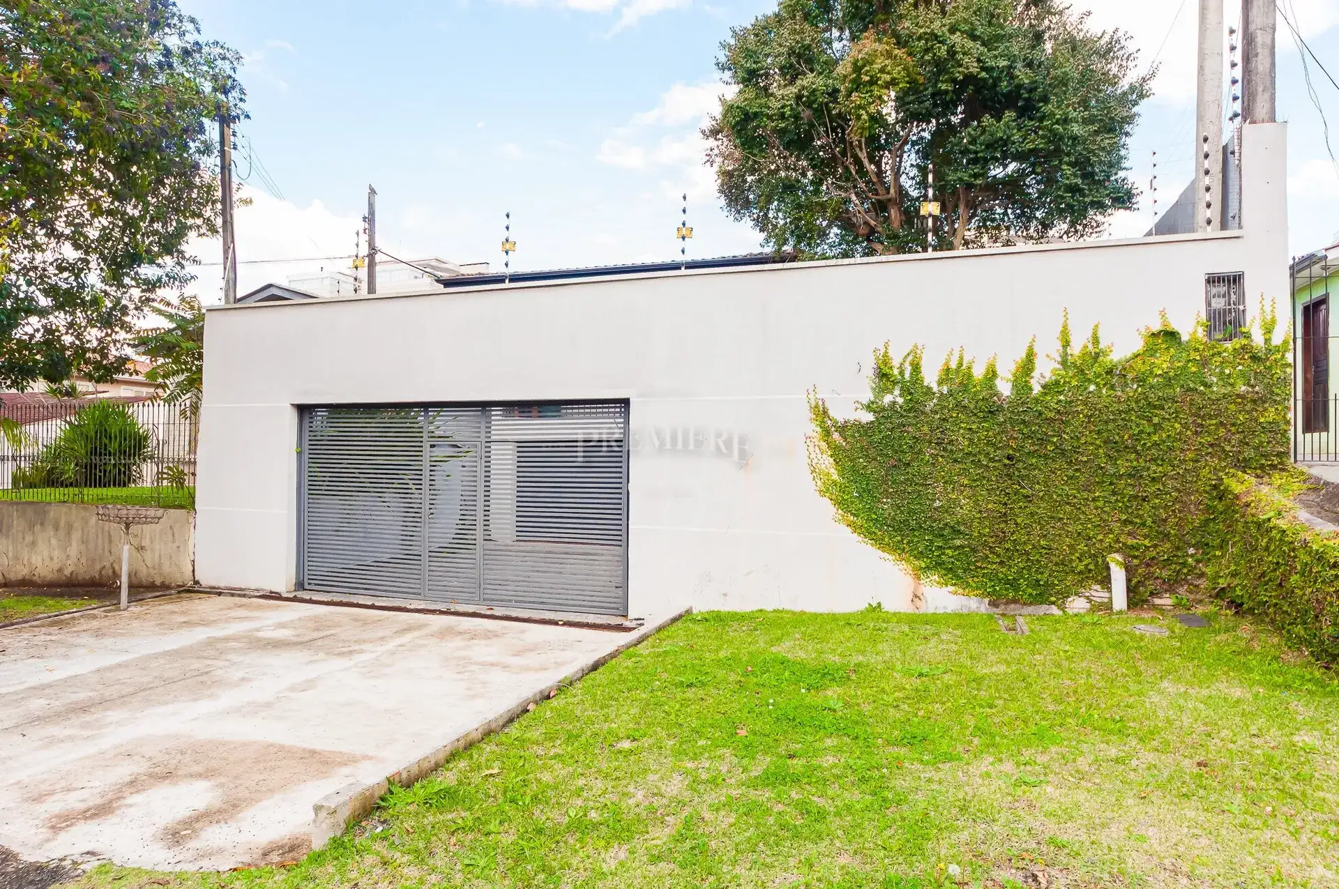 230 m² unfurnished apartment with 4 bedrooms and private garden — photo 43