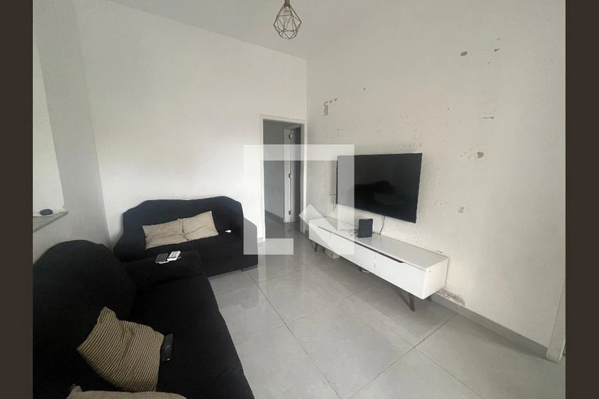 80 m² house with a walk-in closet and a home office — photo 19