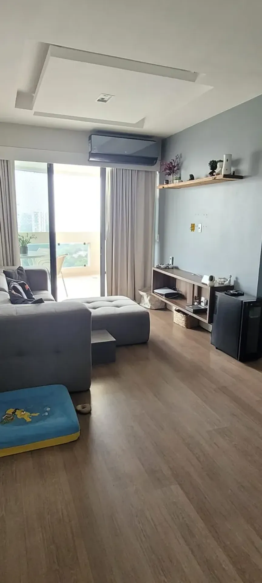 Furnished apartment, 96 m², with a glass-enclosed balcony
