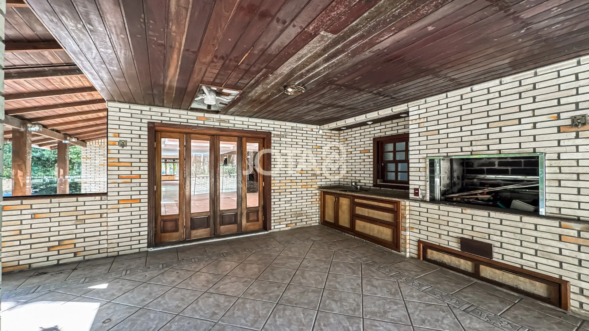 Furnished 532 m² home with yard and private BBQ — photo 20