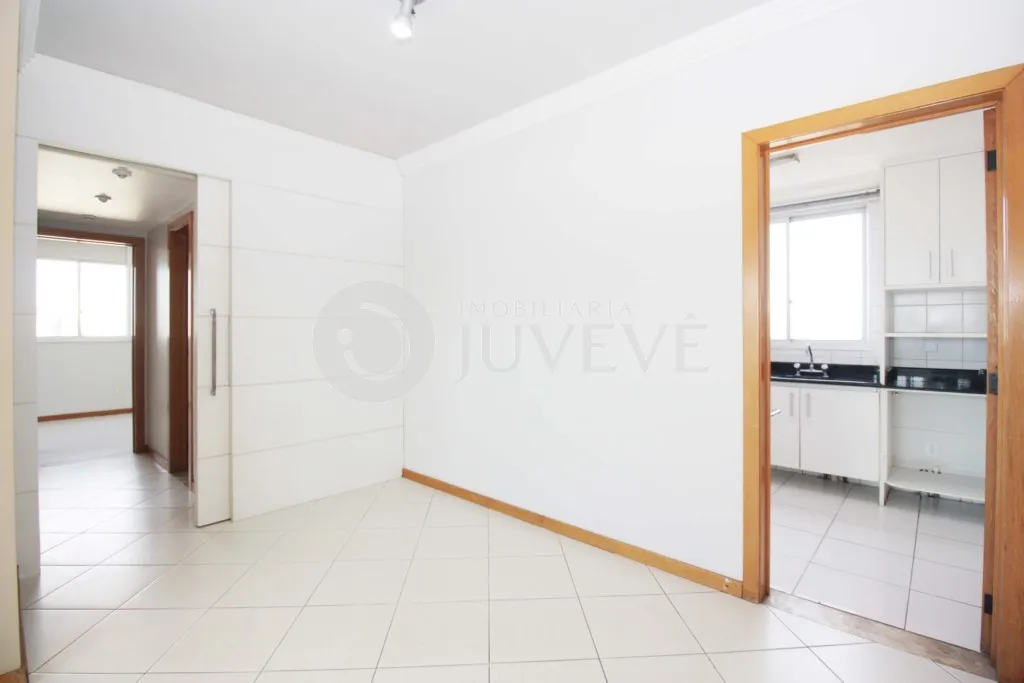 Apartment, 93 m², with a glass-enclosed balcony — photo 11