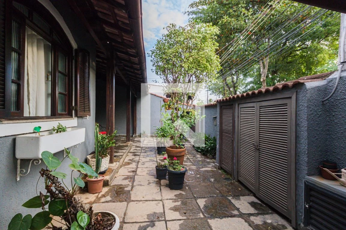 5-bedroom house with a mountain view in Rio de Janeiro — photo 66