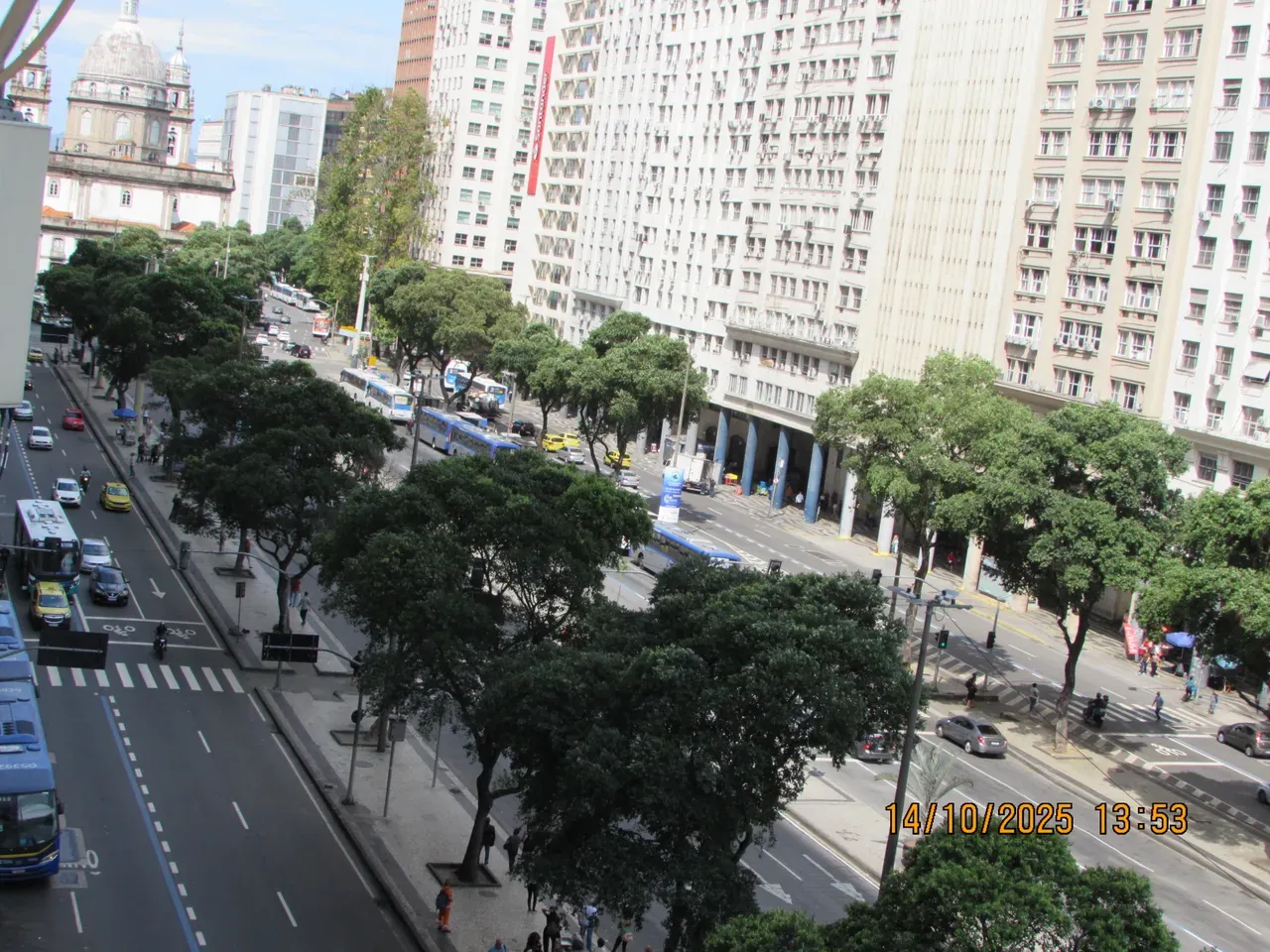 Unfurnished 1-bedroom apartment with floor-to-ceiling windows — photo 40