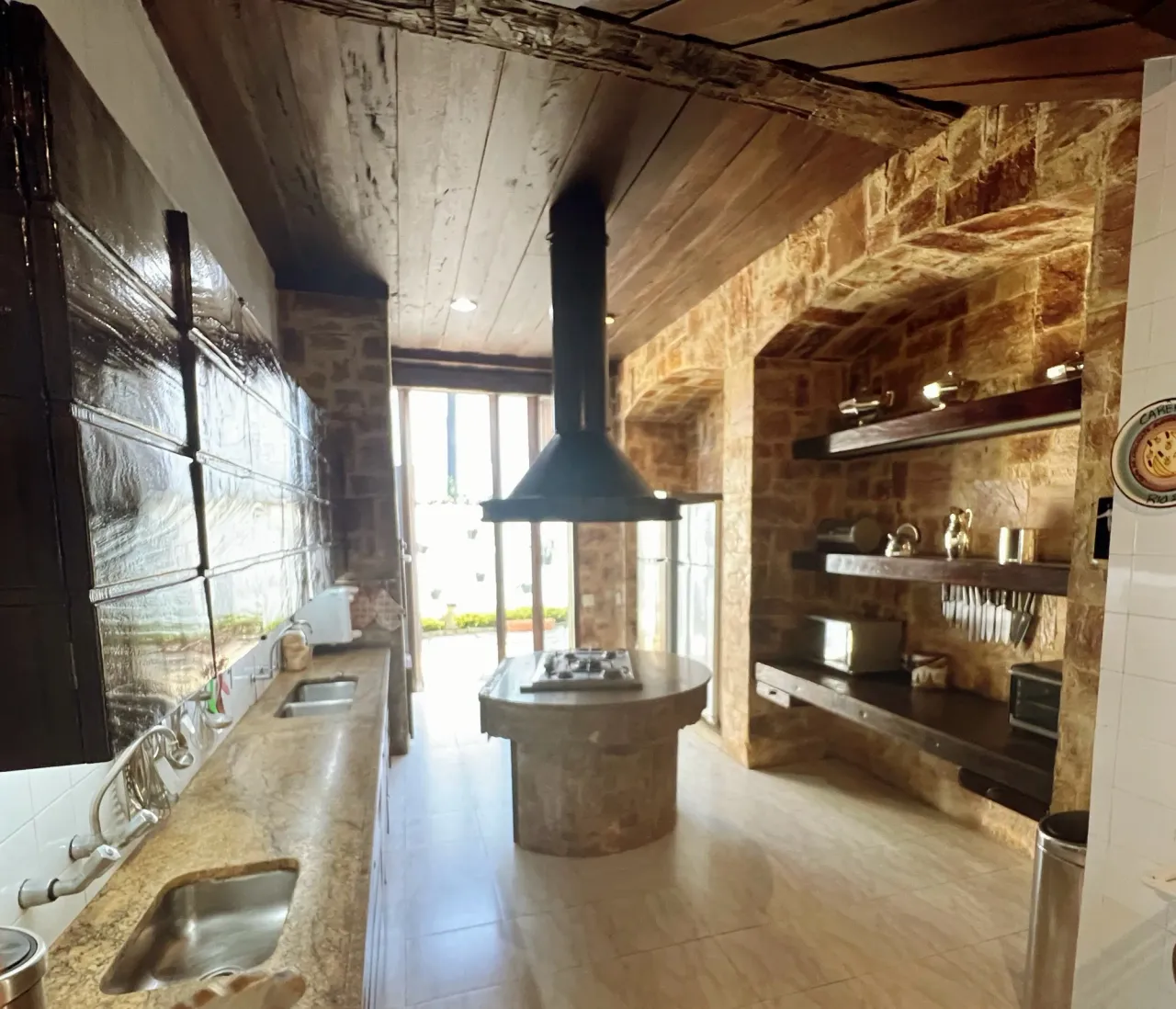 Furnished house with 5 bedrooms and 5 bathrooms — photo 2
