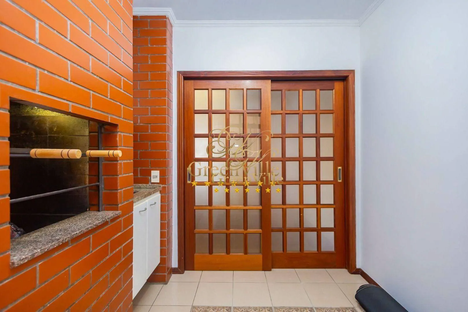 264 m² apartment with 4 bedrooms and 2 suites — photo 17