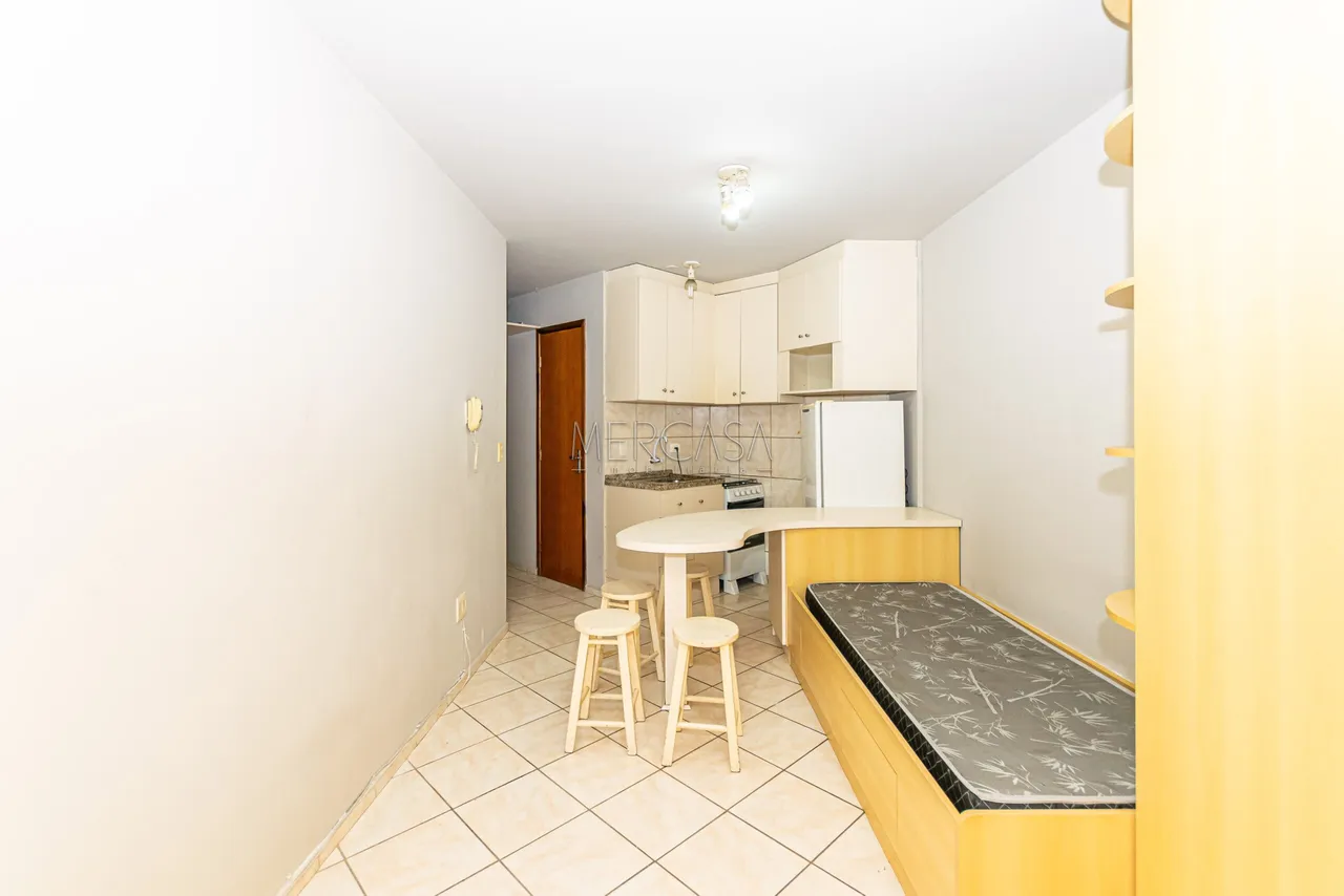 Kitnet mobiliada de 31 m² com sacada e 1 banheiro — photo 6