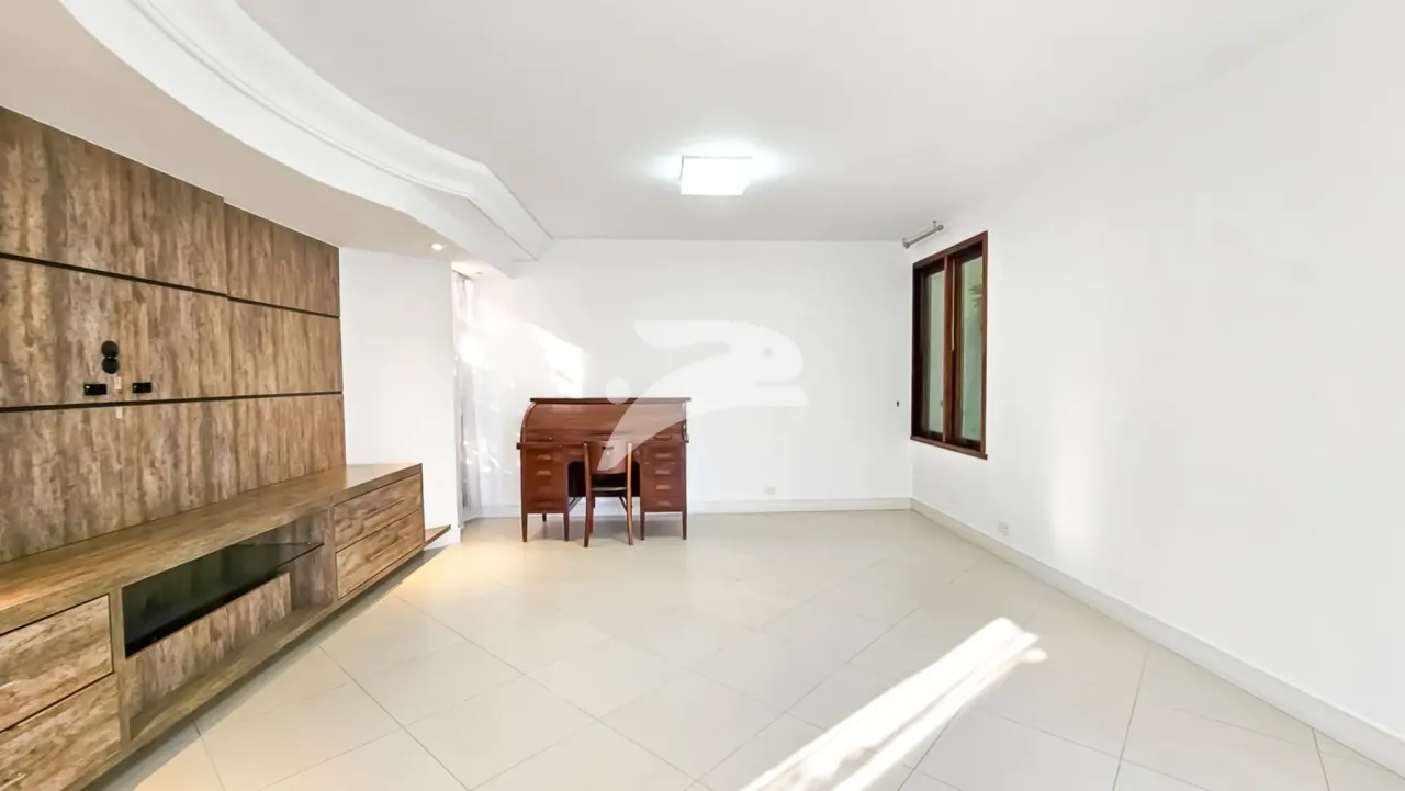 House with 2 bedrooms and a built-in balcony grill — photo 5