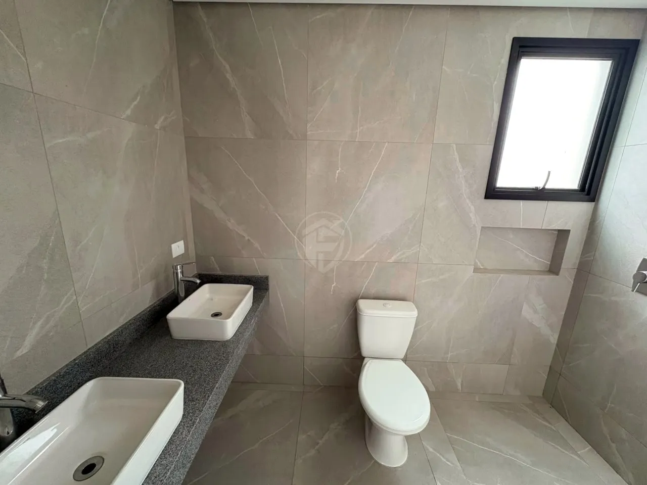Casa de 3 quartos com jardim, Barreirinha — photo 17