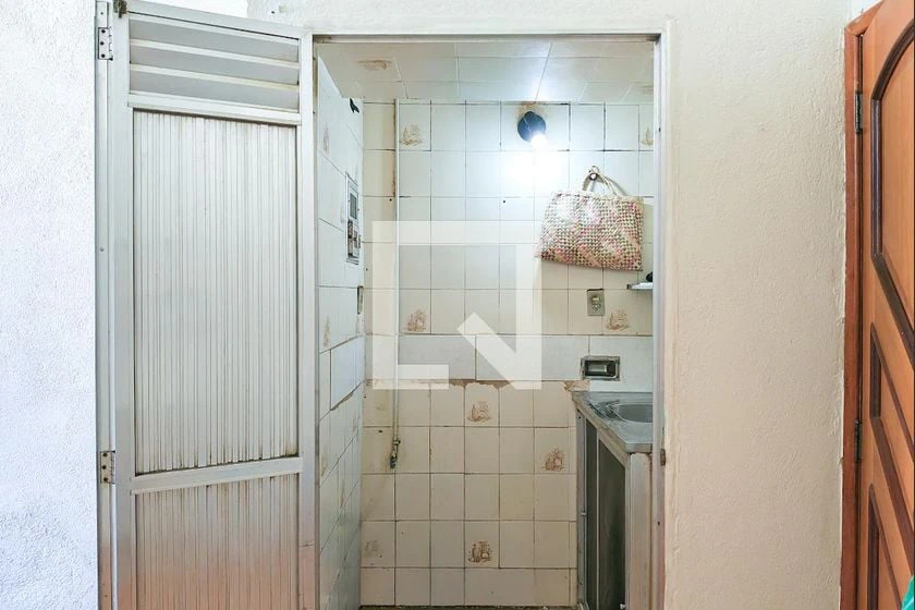 24 m² studio with 1 bedroom and glassed balcony — photo 9
