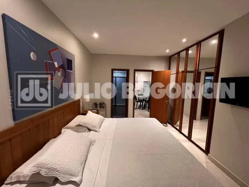 2-bedroom apartment in a building with a sauna — photo 10